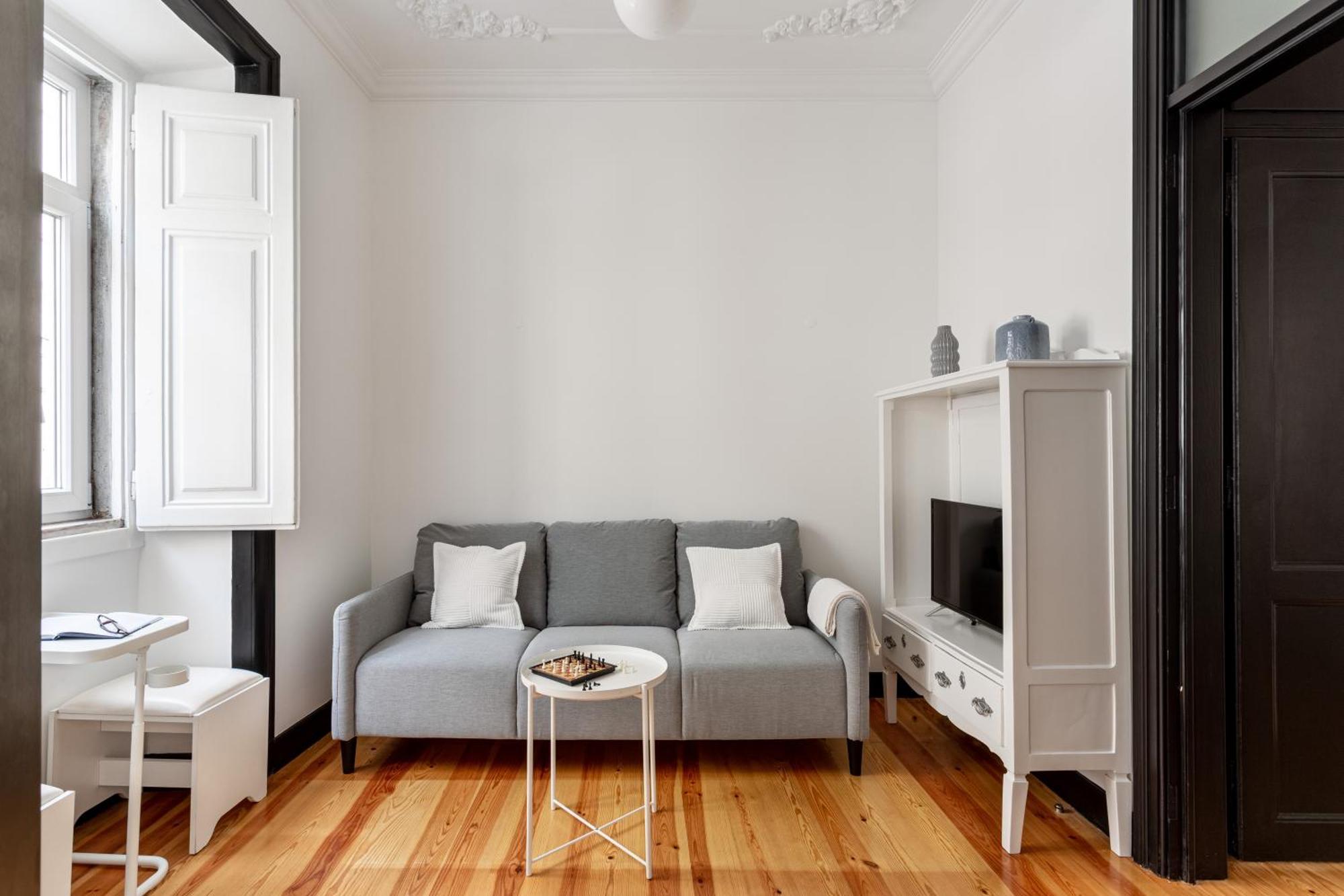 Pateo Renato Baptista 2-br In Arroios Apartamento *
